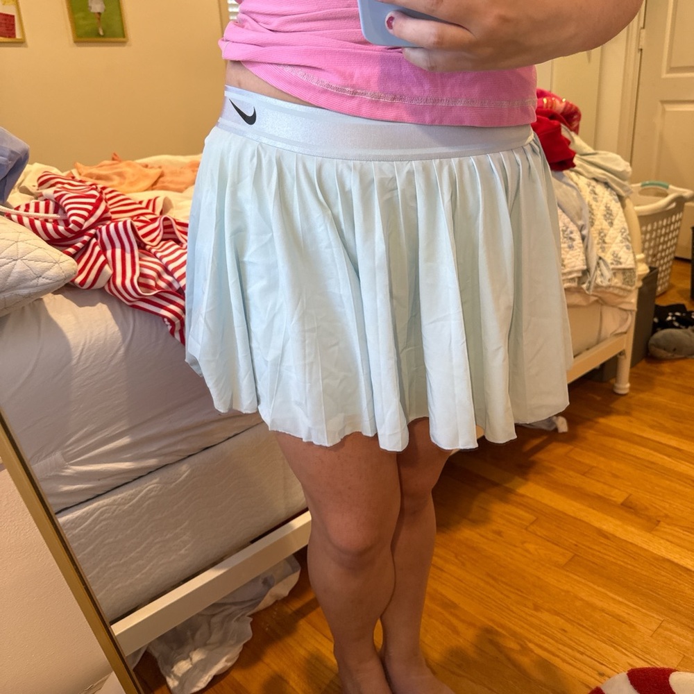 Nike mint green tennis skirt/ skort